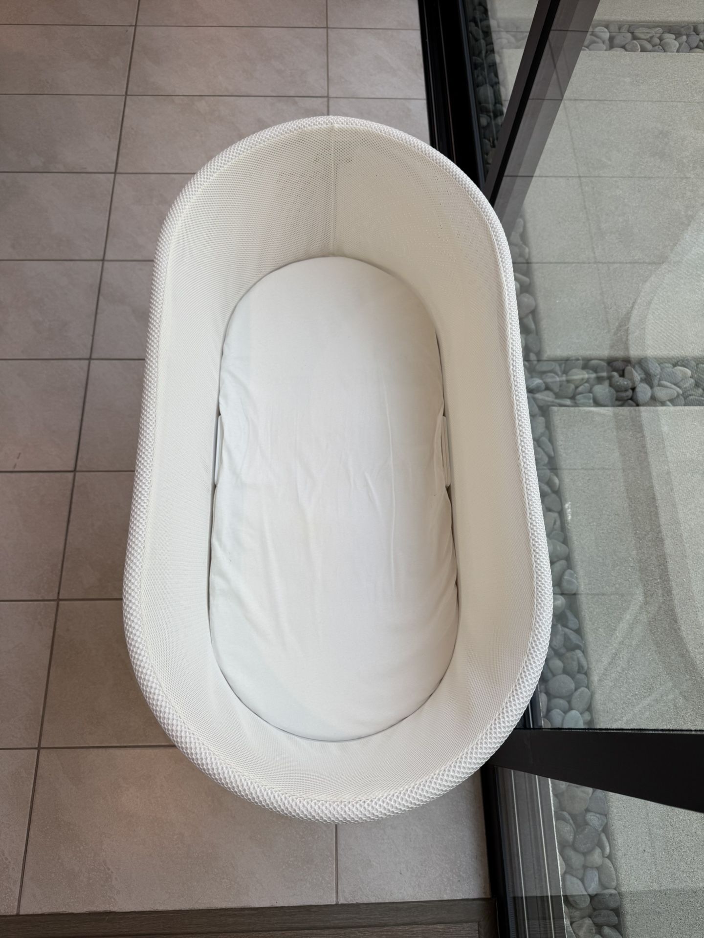 SNOO Smart Sleeper Bassinet – Like New, Used Once Sleep Swaddles