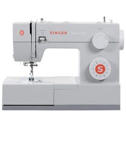 SINGER Heavy Duty 4423 Sewing Machine with bonus accessories