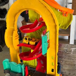 Fisher Price Sit & Stand Racetrack