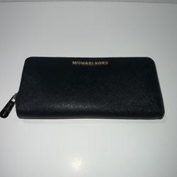 Michael Kors Bi-fold Wallet