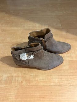 Comfort View Ankle Boots