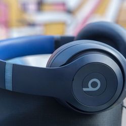 Beats Studio Pro Wireless Noise Cancelling Headphones - Navy Blue