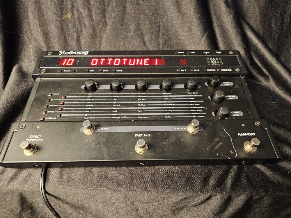 Digitech Vocalist Live 5 – Works Great, Some Wear (See Pics!)
