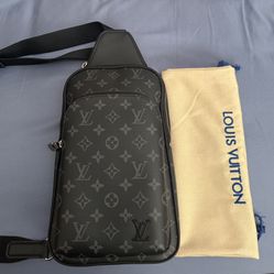 Avenue Slingbag Louis Vuitton (Graphite Black)