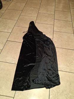 Black hooded cape velvet Halloween outfit in good condition