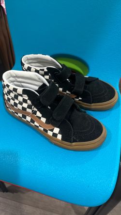 Vans kid sneaker size 2