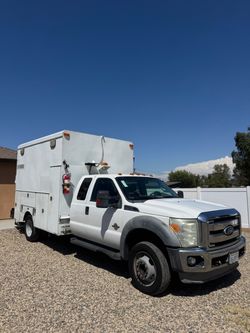 2011 Ford F-550 Super Duty Crew Cab & Chassis