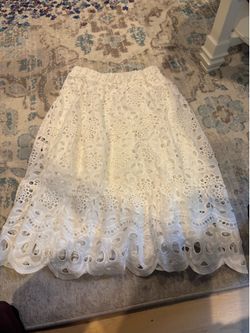 white lace skirt sz medium