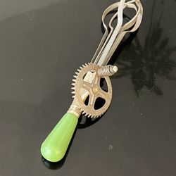 Vintage Stainless Steel Hand Held Mixer Manual Rotary Egg Beater Red USA Mid Century 