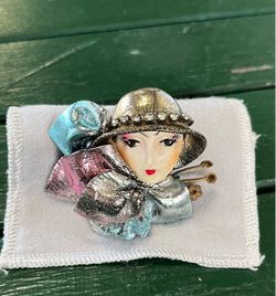 Vintage lady face brooch pin, art deco design