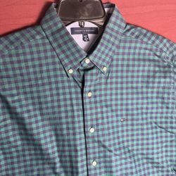 Tommy Hilfiger classic fit long sleeve button up (XL  32-33) 
