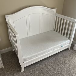 Newton Waterproof Crib Mattress with Extra Cover (and crib)