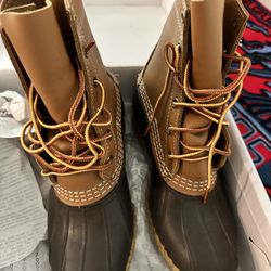 LL Bean classic women’s boots Size 6 