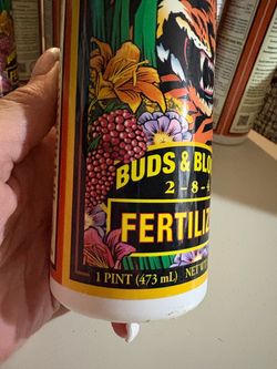 Fox Farm Tiger Bloom liquid fertilizer , pint (16oz) size