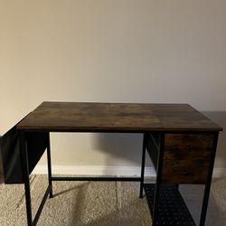 Computer Desk with Drawers, Storage Shelf, And Detachable Storage Pocket