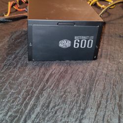 CoolMaster 600W Power Supply