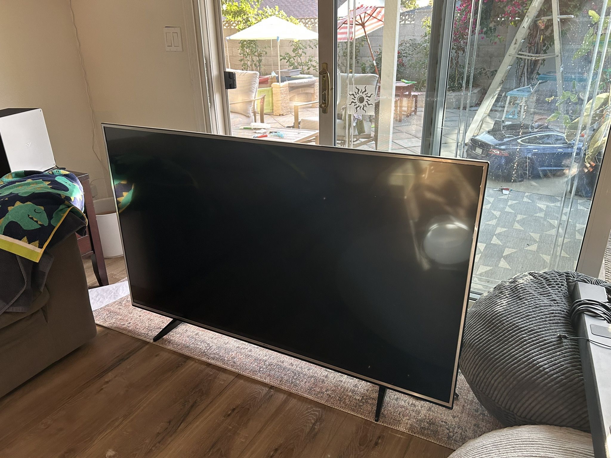 65” LG TV (Broken Screen)