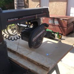 10” Craftsman Radial Saw Used But Is On Good Conditions Ready To Work 130 Dls Obo Hablo Español.       