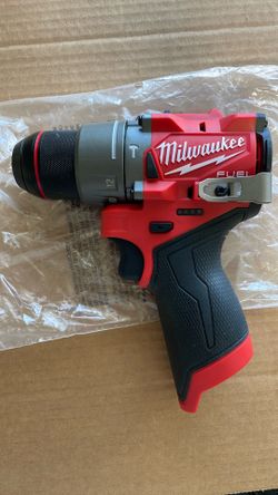Milwaukee FUEL M12 1/2" Hammer DRILL