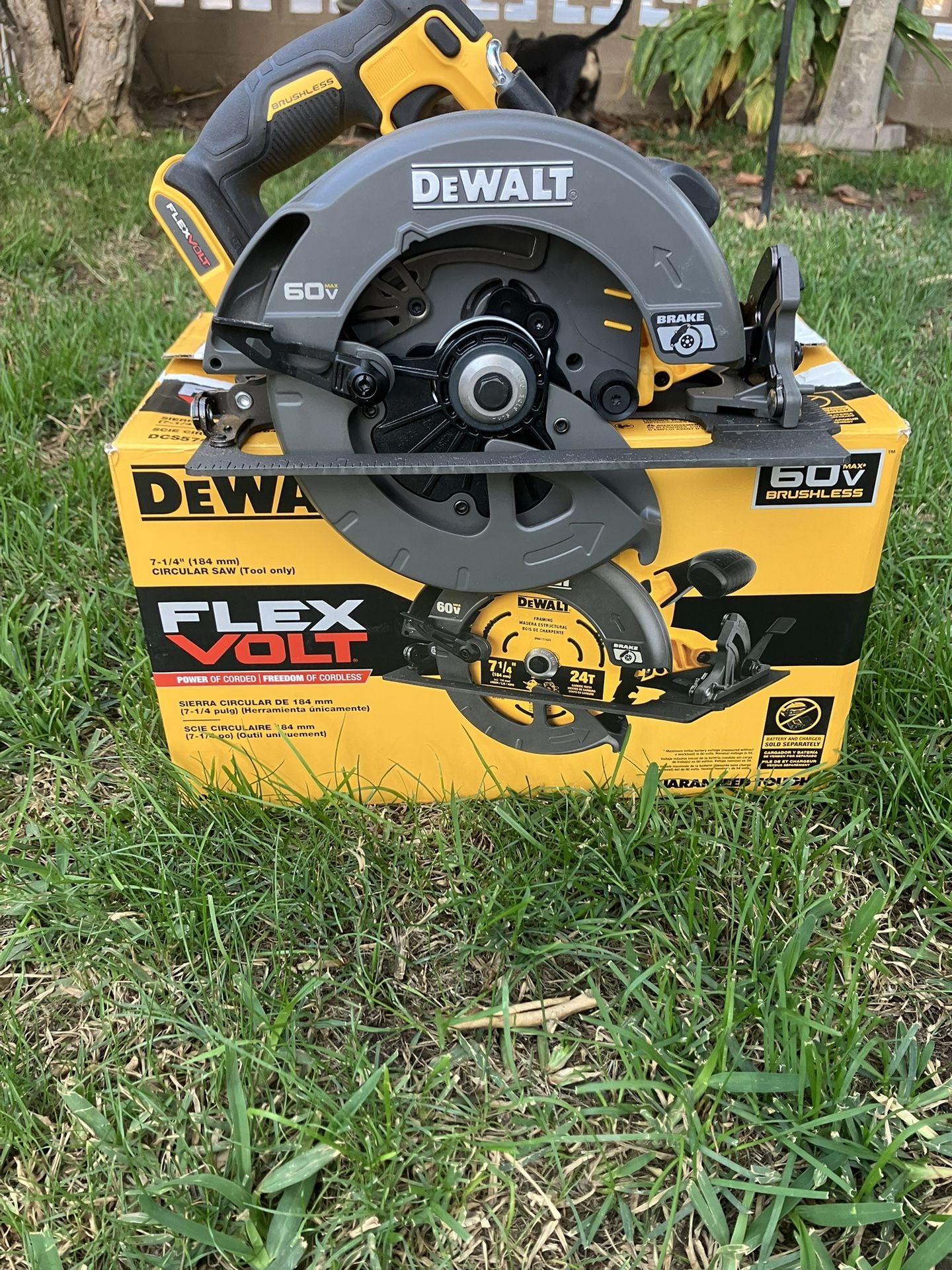 DEWALT FLEXVOLT 60V MAX Cordless Brushless 7-1/4 in. Circular Saw with Brake (Tool Only)