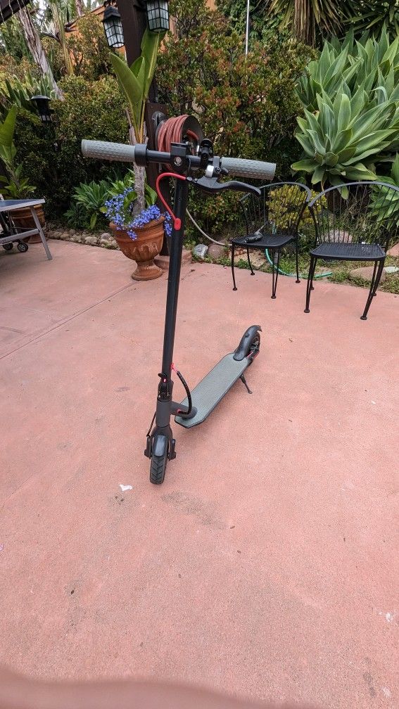 Emaxusa Electric Scooter