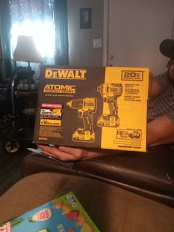 DeWalt atomic compact series