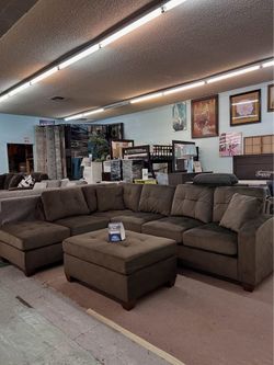 🔥Hot Deal🔥Brand New 2pc Reversible Sectional with Ottoman $899, Payment available, Delivery available