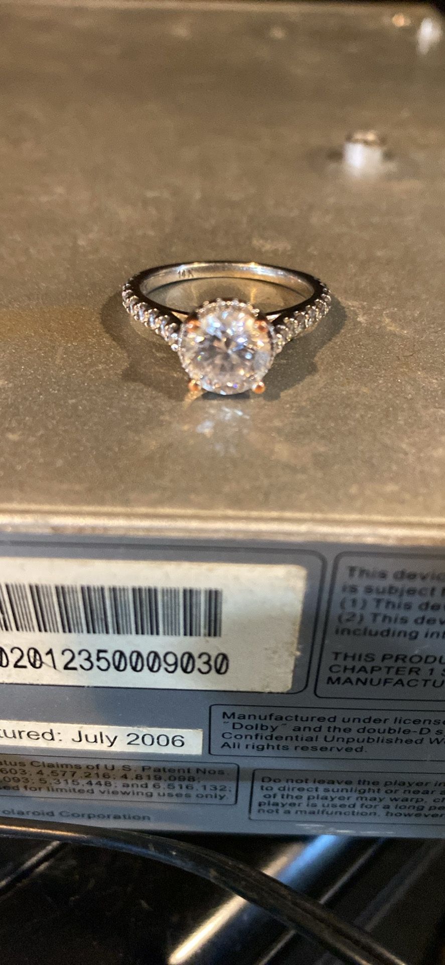 Moisland 14K White Gold Moissanite Ring, 2 Carat 14K Solid Gold Engagement Ring, 2ct Round Cut Halo Moissanite Engagemen