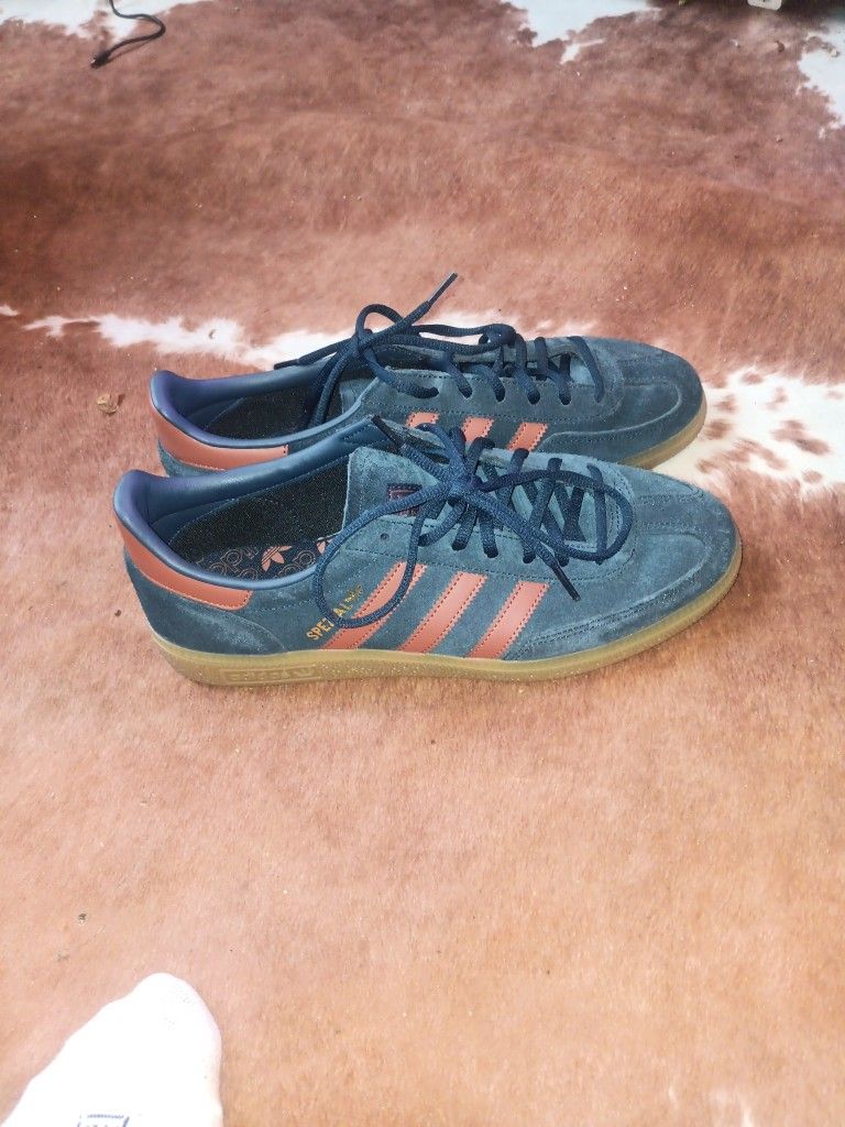 Adidas Spezial
