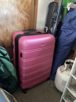 Luggage Many Colors Many Types