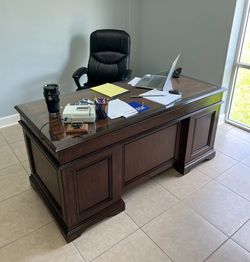Large Office Desk