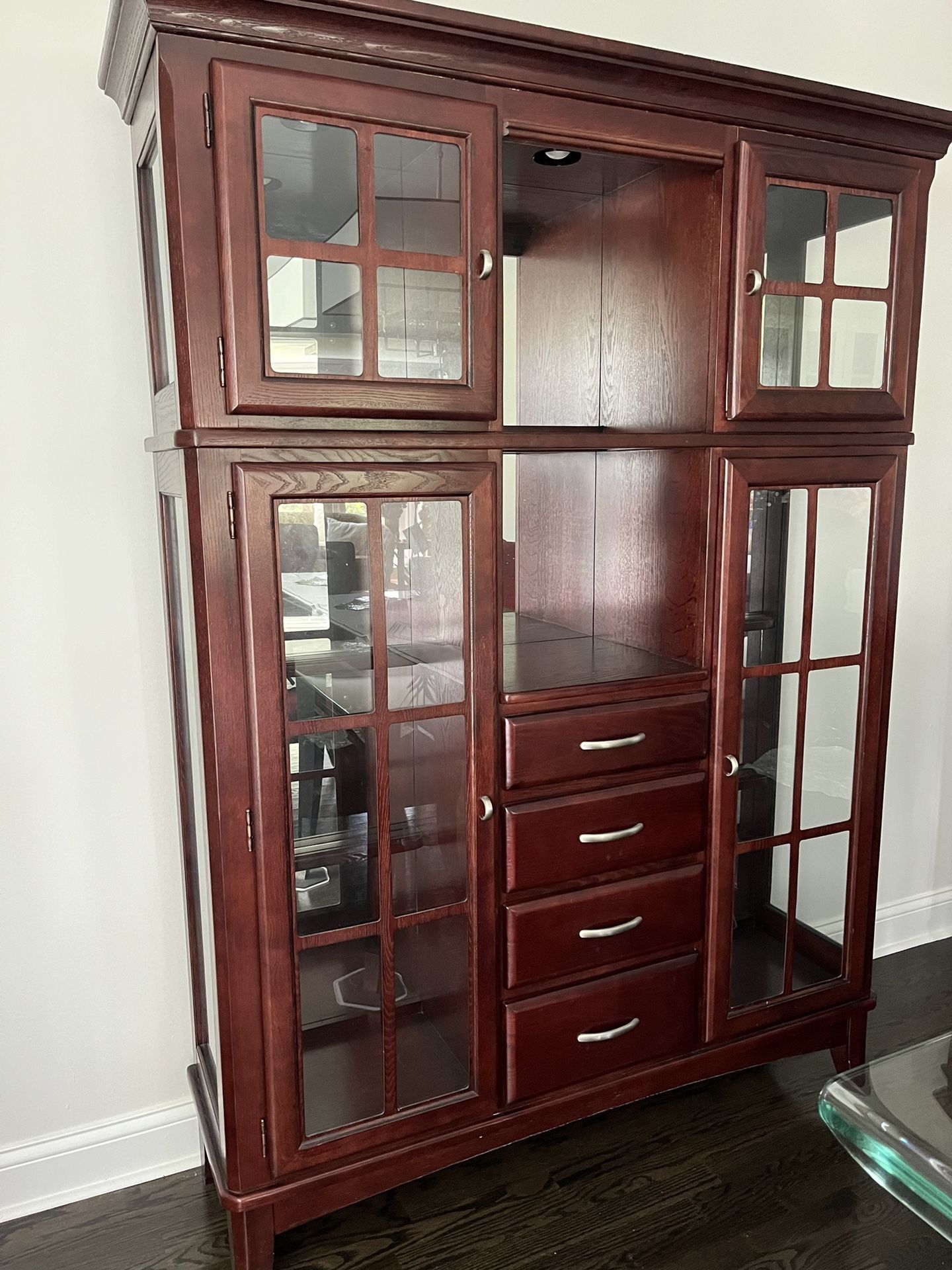 Outstanding China Cabinet