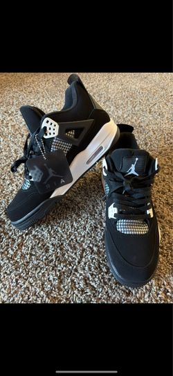 White thunders 4s