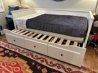 IKEA daybed/twin to queen size!