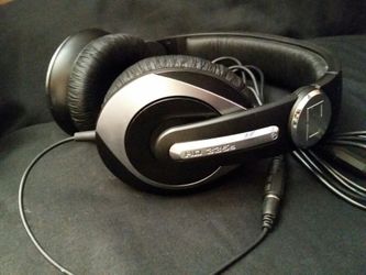 Sennheiser hd335s headphones