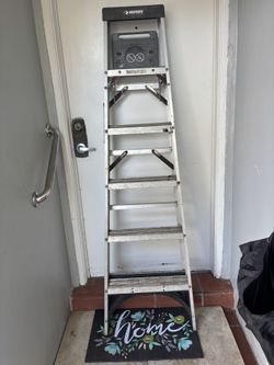 Husky 6 Foot Alluminum Ladder  