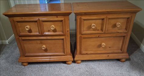 Solid  wood night stands