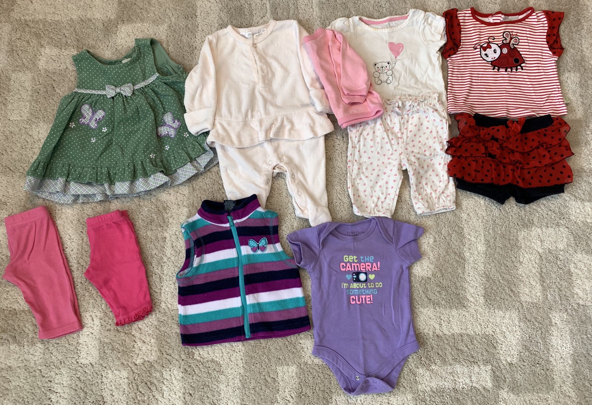 Baby girl clothes - 0 to 3 months