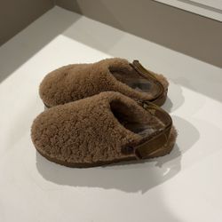 Ugg Slippers 