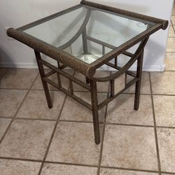 Glass / Metal Stand End Table Beautiful. 