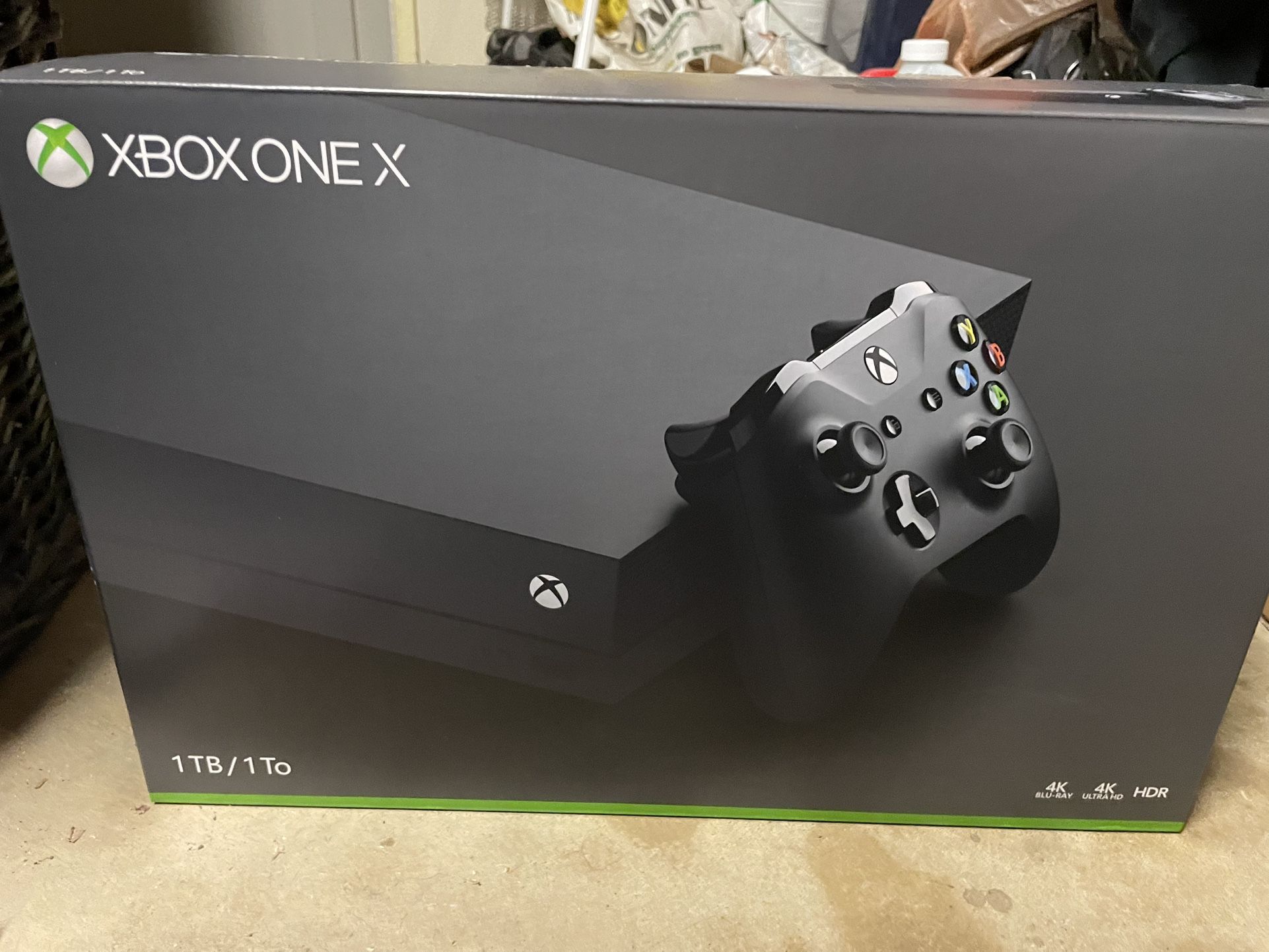 Xbox One X 1TB