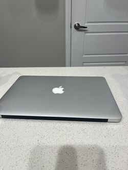 Mac Book