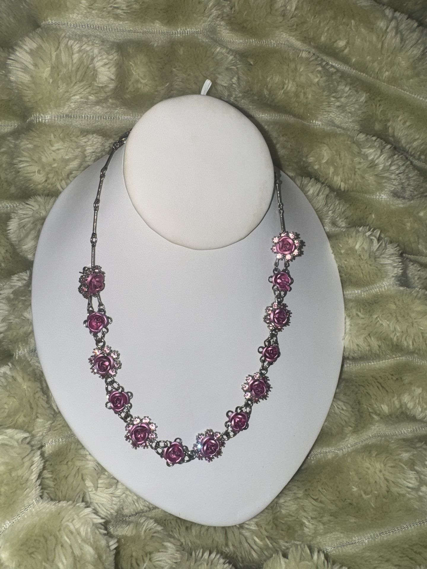 Vintage Avon Necklace 18" Pink Rose Necklace -Choker with Matching Earring
