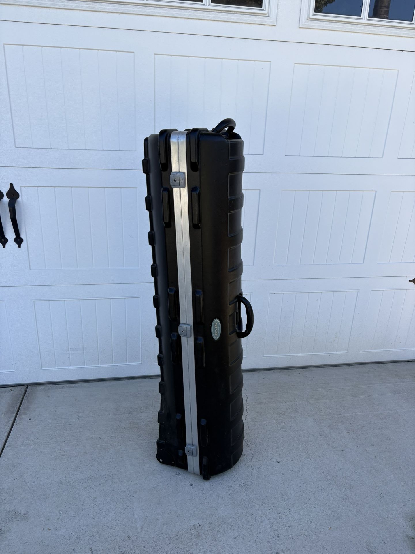 SKB Golf Travel Case- New Condition