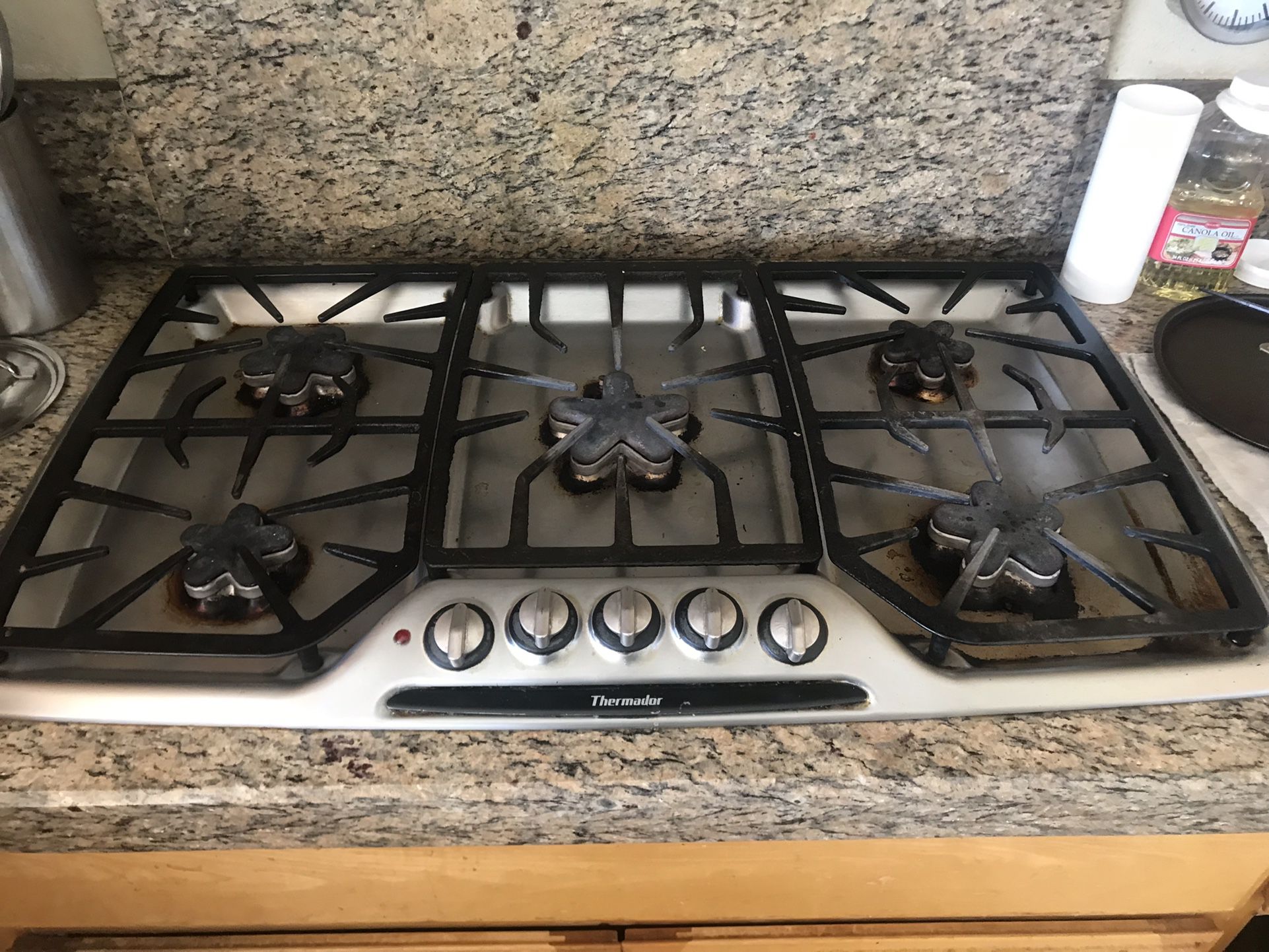 Thermador gas cooktop 36” - $100 (south san francisco) 1 Works fine surface clean enough  may be 8 out of 10 rating  