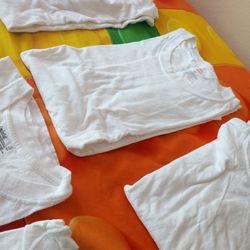 SIX (6) Hanes Men's 100% Cotton WHITE Large T-Shirts