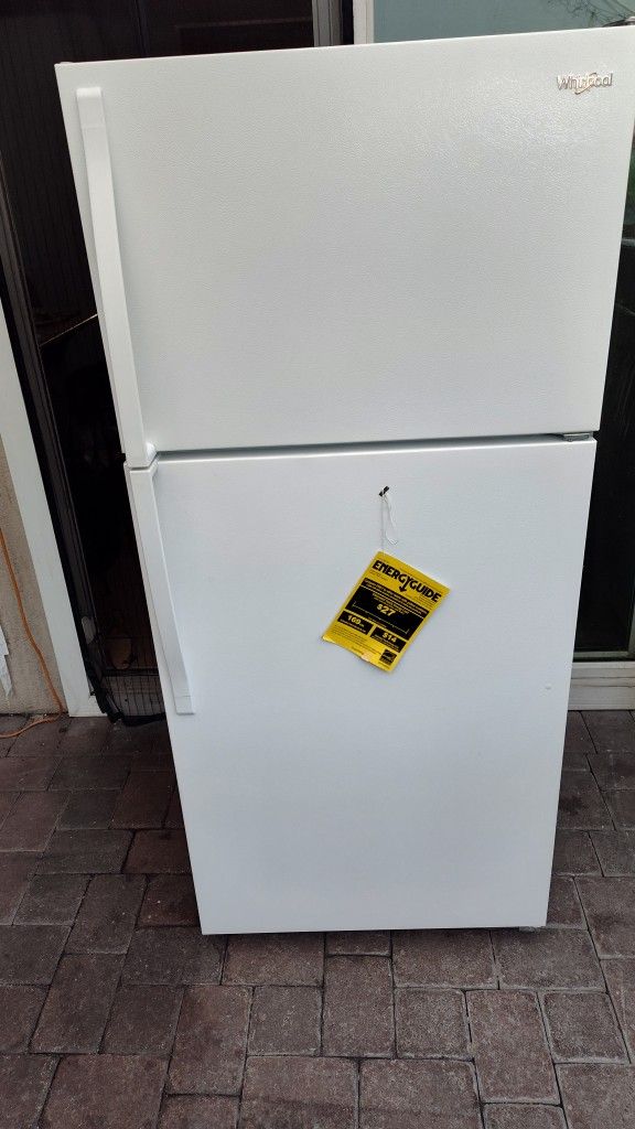 Apartment Size Fridge Like New 