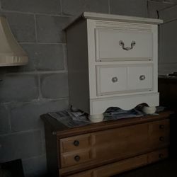 🎄TWIN SIZE BEDROOM SET:  BED, CHEST, NIGTHSTAND 🦃