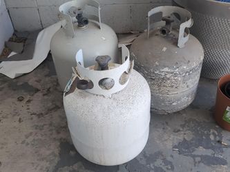 Set of 3 Propane Tanks