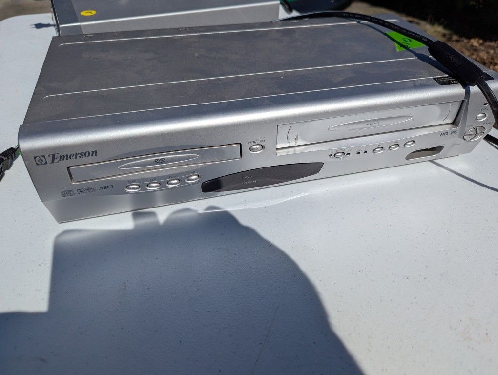 VCR/DVD Player 